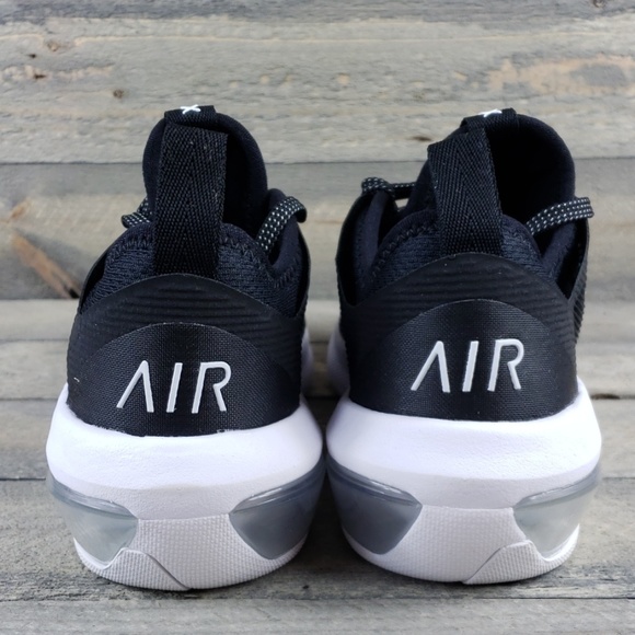 Women's Nike Air Max Fly Running Shoes Black/White - Picture 8 of 8